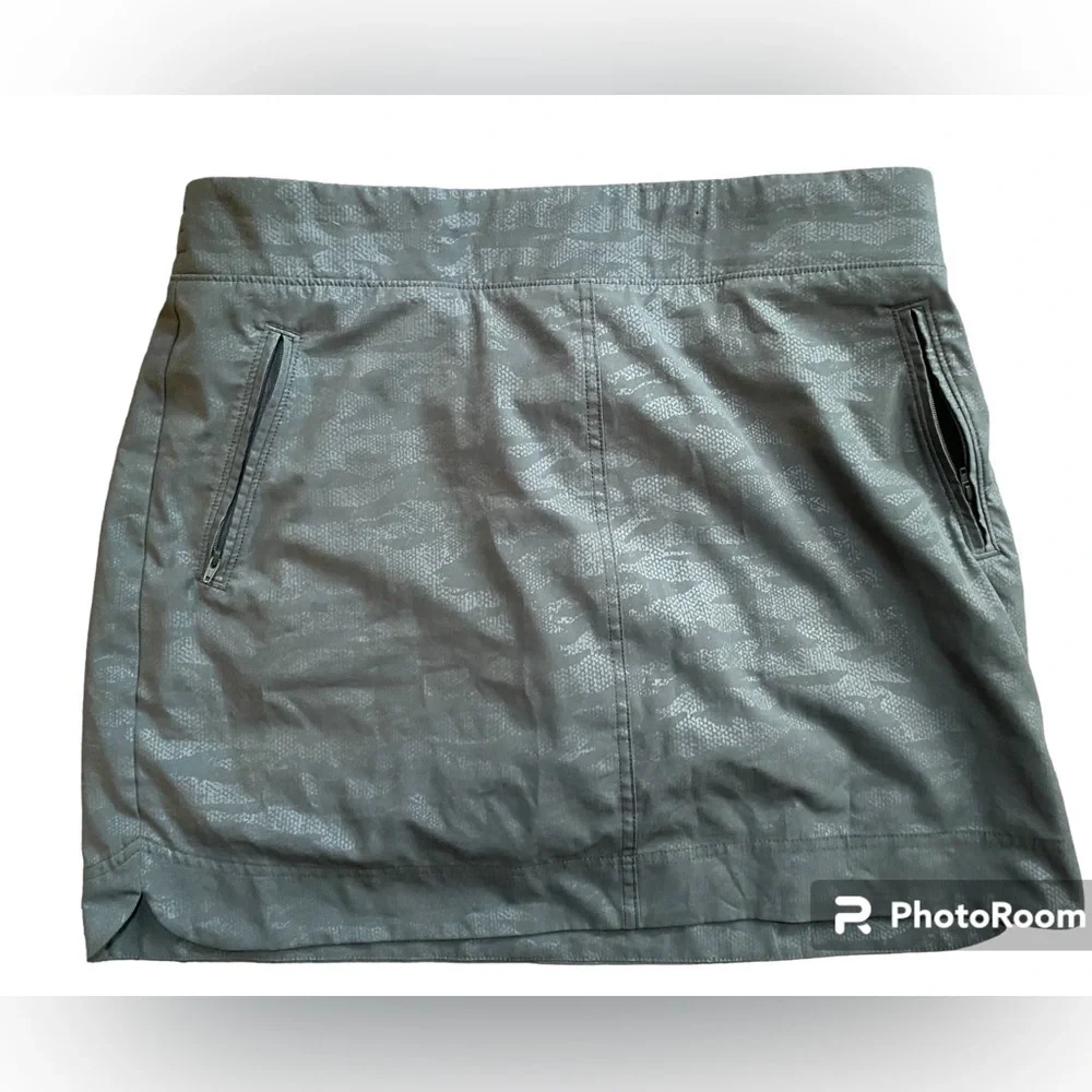 Orvis Green Camo Skort Size L - Picture 3 of 9